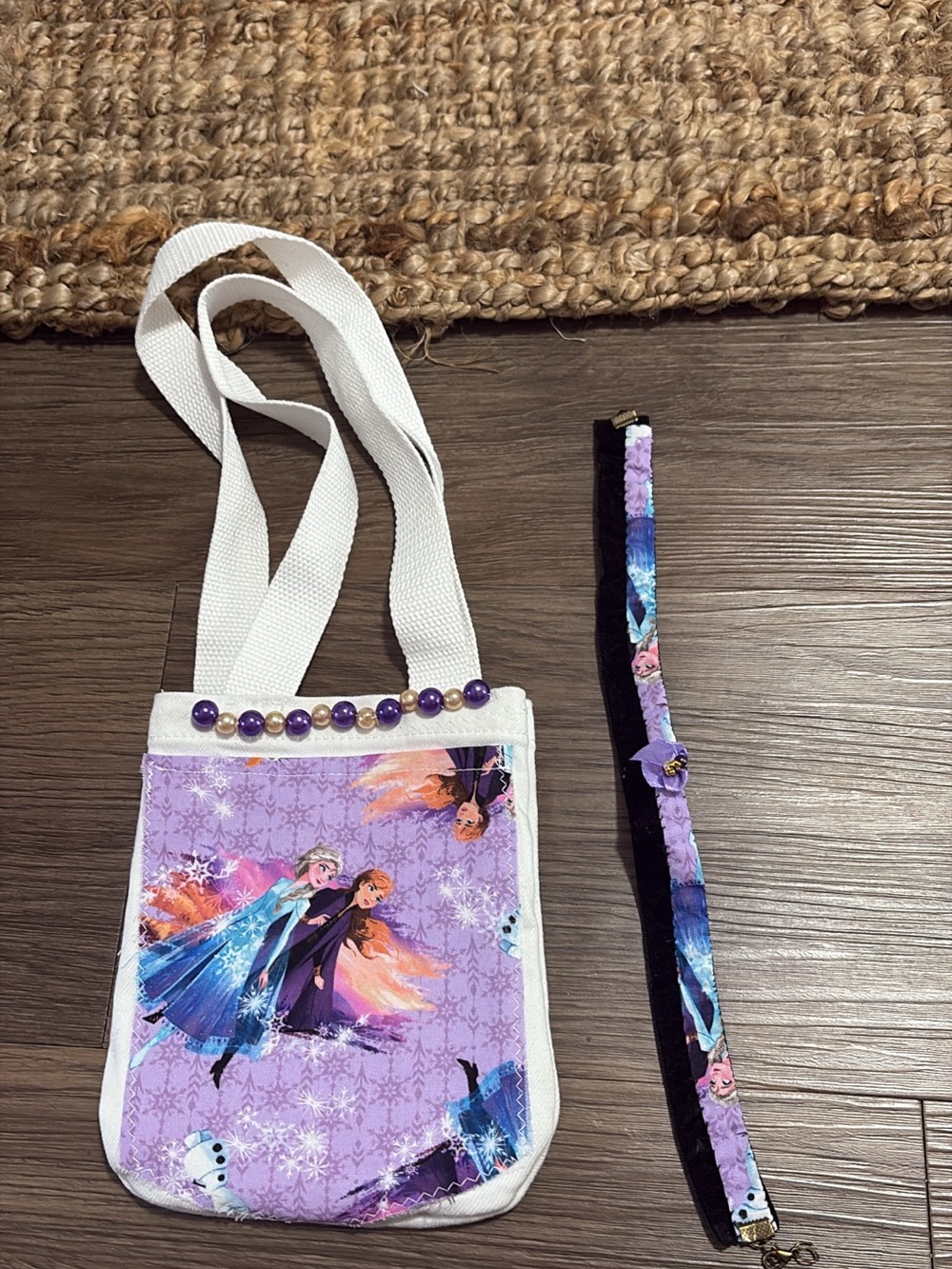 Kids Purple Princess-Themed Crossbody Bag with Bead Trim and choker necklace new